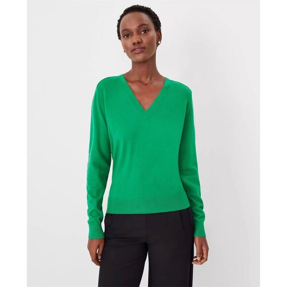 Banana Republic Merino‎ Wool Lightweight Holiday Green Sweater NWT Sz XS - Picture 1 of 9